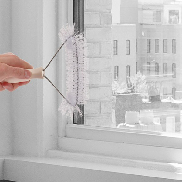window cleaning brush