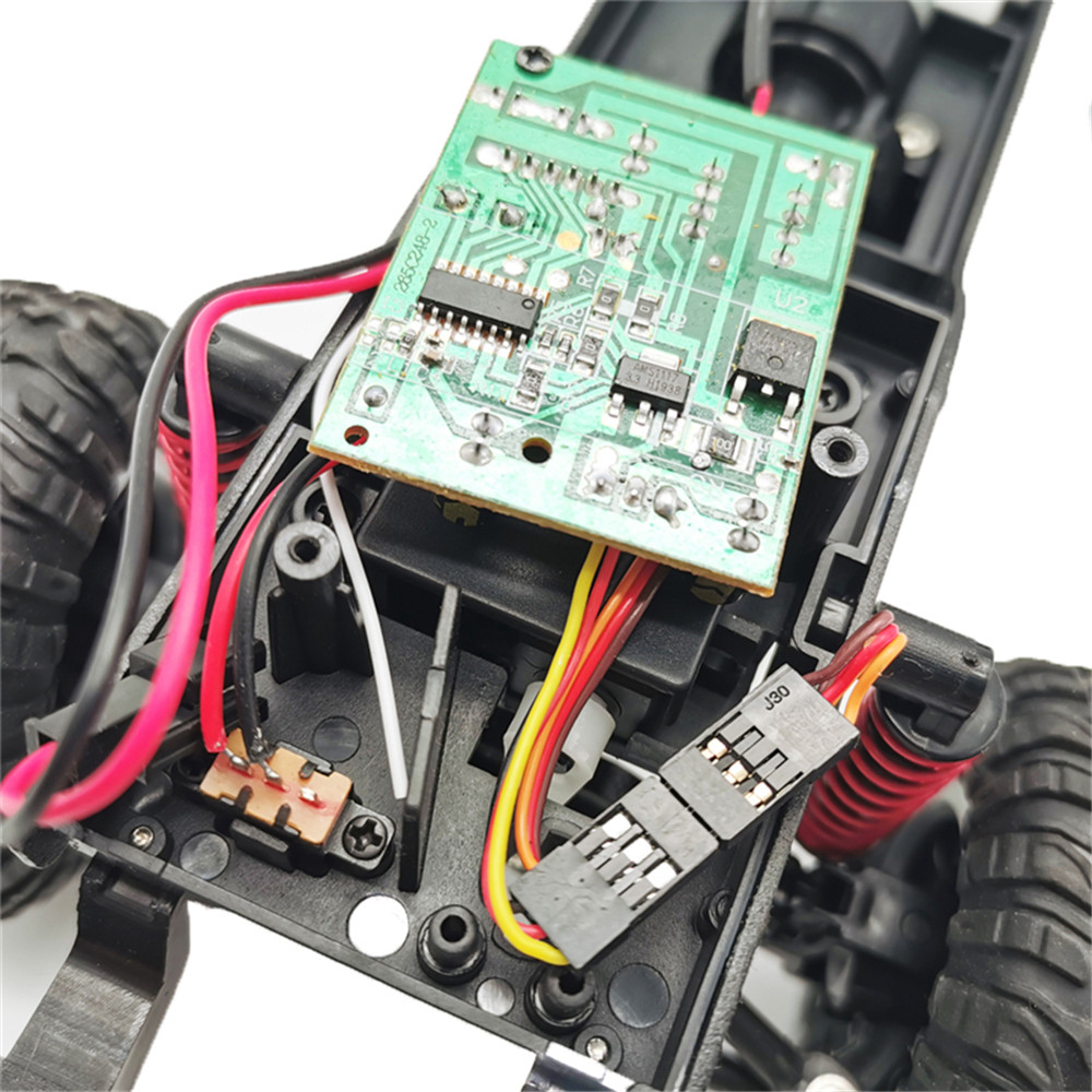 MN99s A RTR Model with 2/3 Batteries 1/12 2.4G 4WD RC Car for Land Rover Vehicles Indoor Toys - Photo: 6
