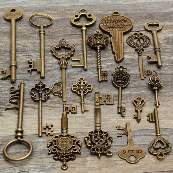90 pcs Antique Vtg old look Ornate Skeleton Keys Lot Pendant Fancy Heart  ！ 